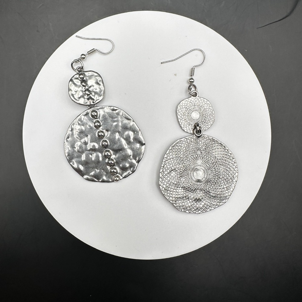 Vintage Y2K Hammered Silver Tone Dangle Earring Textured Round Statement Jewelry